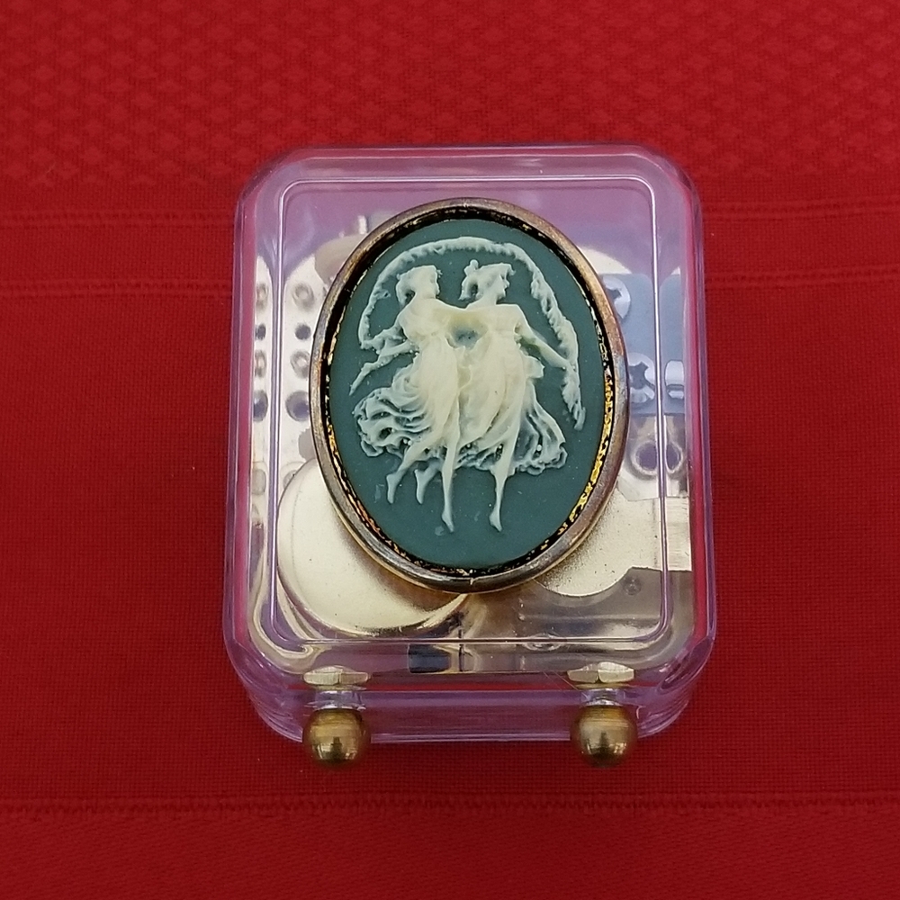 Victorian Trading Company vintage music box